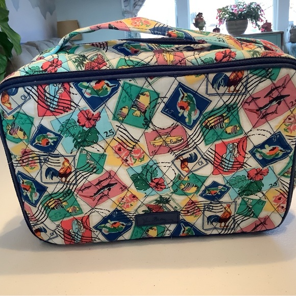 MINT VERA BRADLEY TRAVEL TOILETRY/COSMETIC BAG - Picture 1 of 8